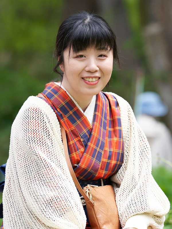 42川田理恵_b.jpg